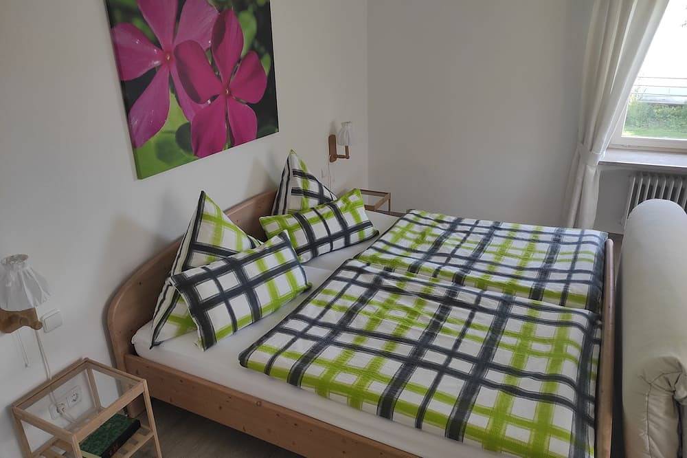 Ganze Wohnung, Große Erdgeschoß Ferienwohnung mit Wintergarten in Marktoberdorf, Bayerisch Schwaben