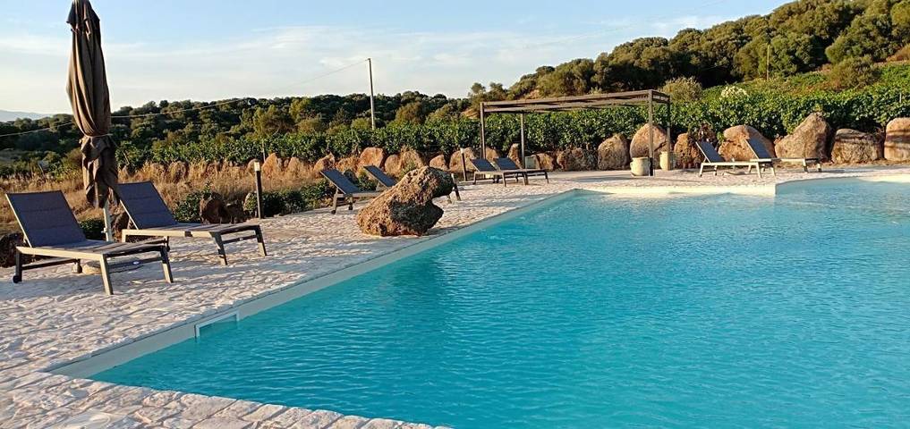 Agriturismo per 2 persone, con piscina e panorama nonché giardino in Barbagia