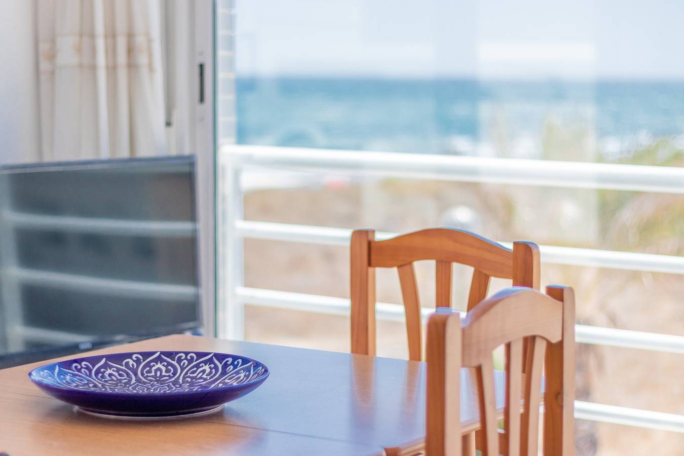 Apartamento entero, Apartamento de playa con vistas al mar, terraza y Wi-Fi in Oliva, Costa de Valencia