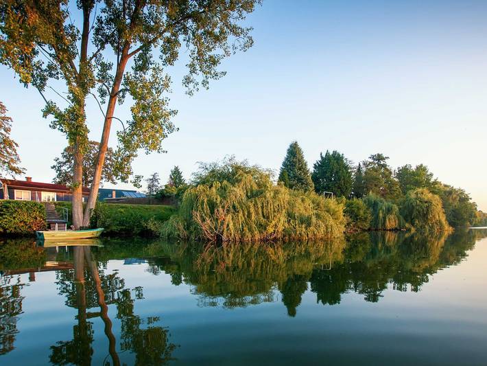 Ferienhaus für 5 Personen, mit Garten und Seeblick sowie Terrasse und Ausblick, kinderfreundlich in Europa - 2