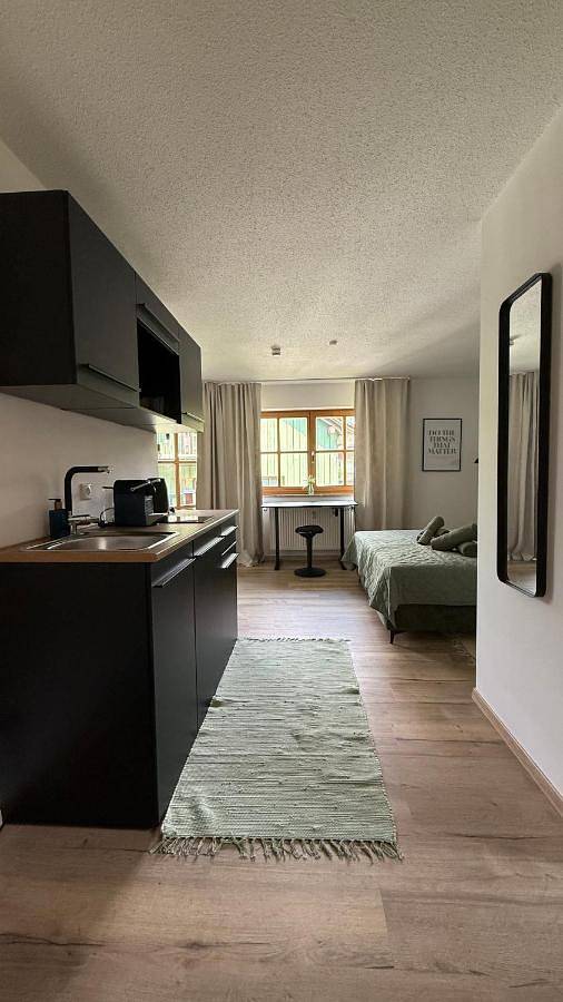 Ferienwohnung für 2 Personen, mit Ausblick und Balkon - 1