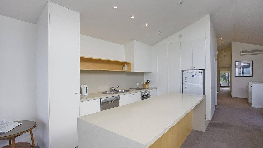 Ganze Wohnung, One 36 - Zentrale Strandwohnung mit erstklassiger Aussicht und Wifi in Lorne, Great Ocean Road