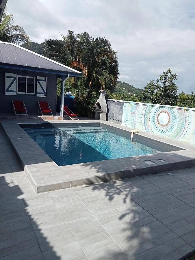 Casa de vacaciones para 4 personas, con jacuzzi además de piscina y jardín - 1