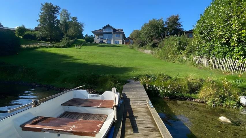 Ferienhaus für 12 Personen, mit Sauna und Garten sowie Seeblick in Holsteinische Schweiz
