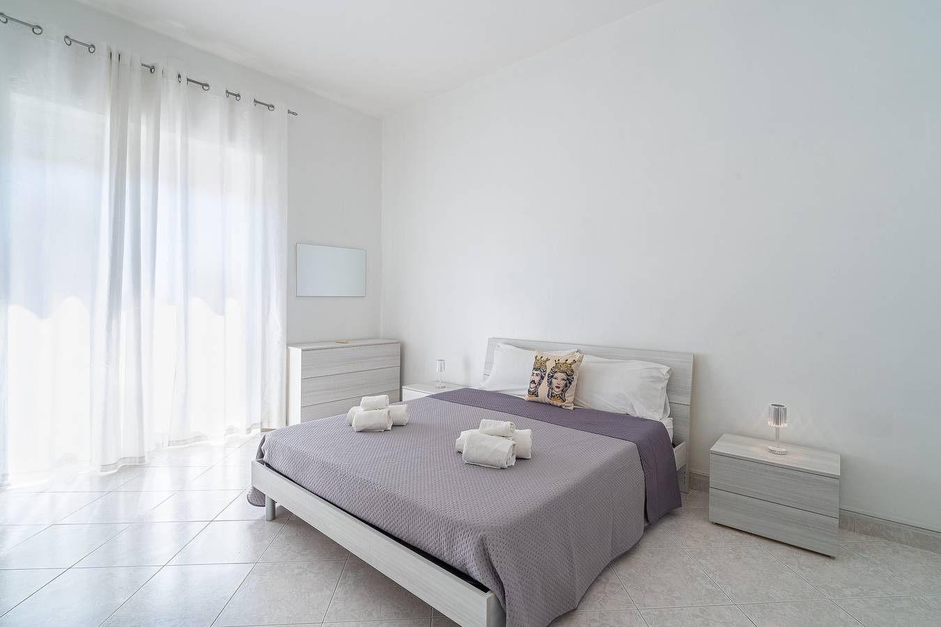 Entire apartment, Apartment 'La Residenza Di Adamo' with Balcony, Wi-Fi and Air Conditioning in Syracuse, Syracuse Province