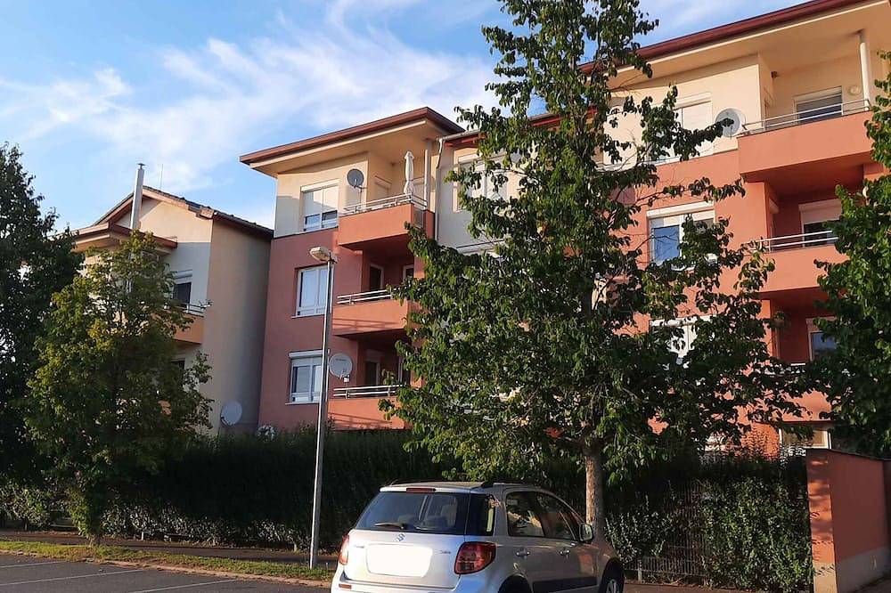 Geheel appartement, Vakantieappartement met airconditioning en wifi in Bük, Vas megye