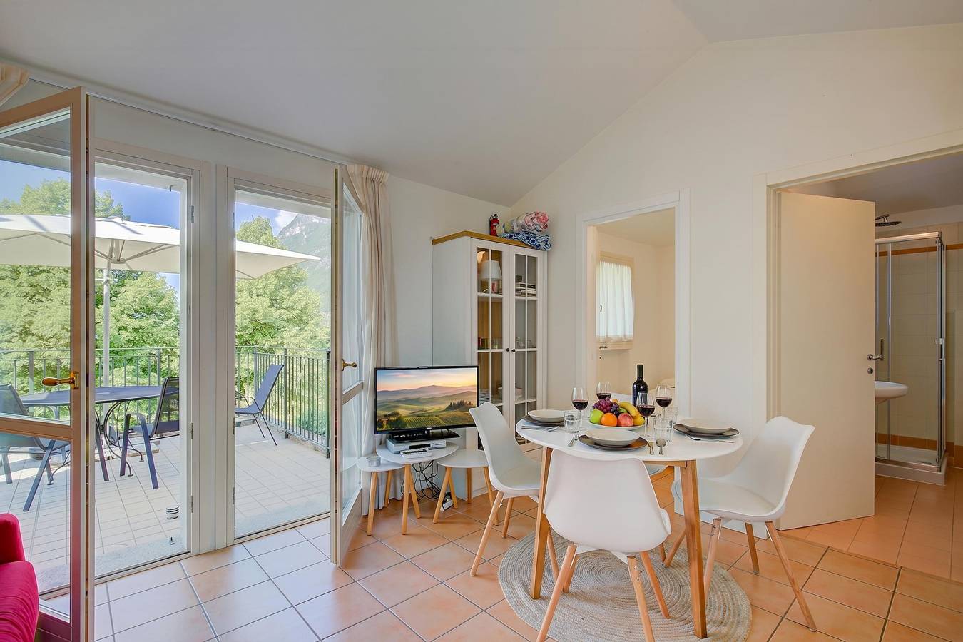 Ganze Wohnung, Ferienwohnung für 4 Personen mit Terrasse in Porlezza, Gemeinde Porlezza