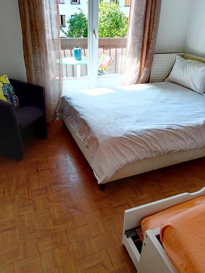 Gîte pour 8 personnes, avec vue et balcon à Bondy - 3