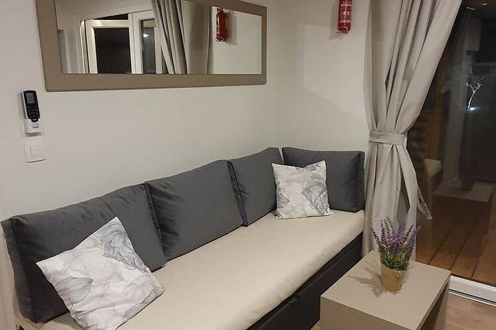 Camping für 5 Personen, mit Terrasse und Pool, kinderfreundlich in Medulin - 3