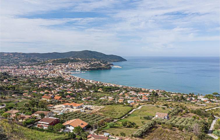 Apartamento vacacional entero, Apartamento junto a la piscina cerca de la playa - Capacidad para 4 personas in Agropoli, Cilento Coast