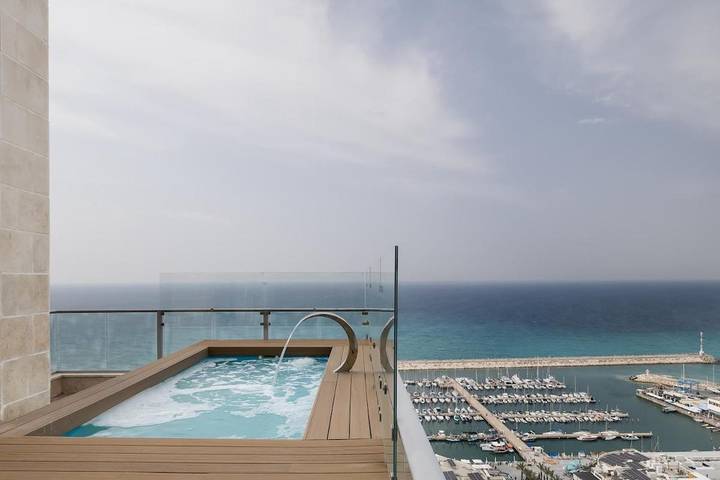 Appartement de vacances pour 13 personnes, avec balcon et jacuzzi - 1