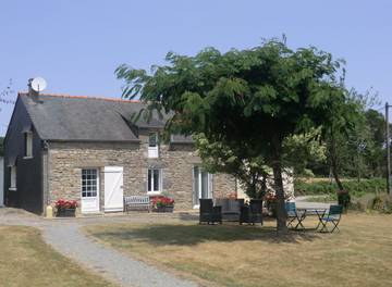 Gîte pour 2 personnes, avec jardin et terrasse à Questembert