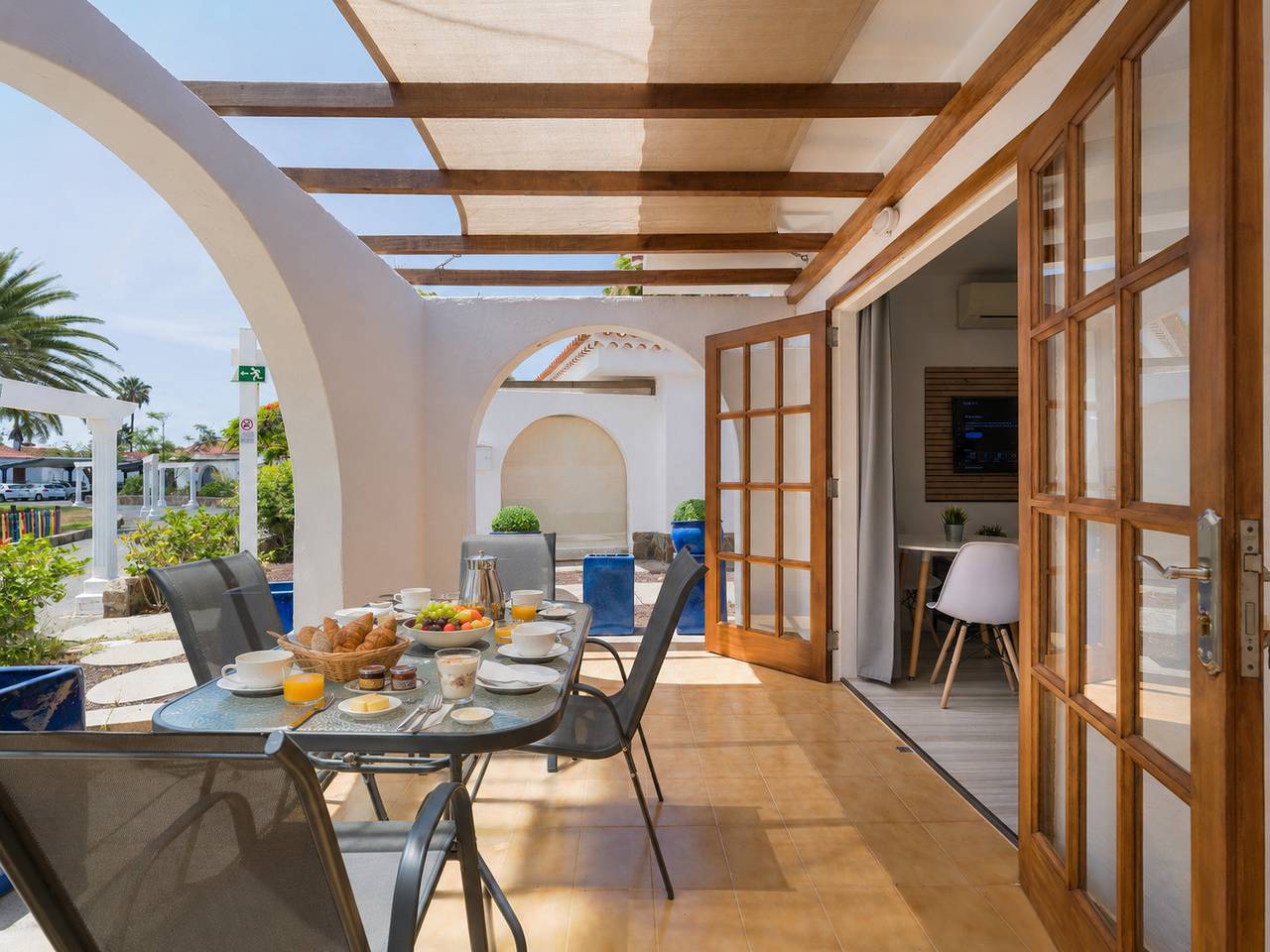 Relax area - refurbished bungalow in Maspalomas, San Bartolomé de Tirajana