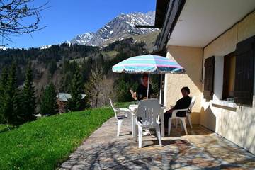 Gîte pour 4 personnes, avec balcon et jardin dans Col des Aravis