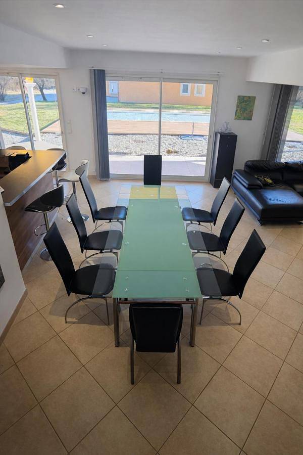 Location de vacances pour 8 personnes, avec jardin ainsi que jacuzzi et piscine à Veynes - 4