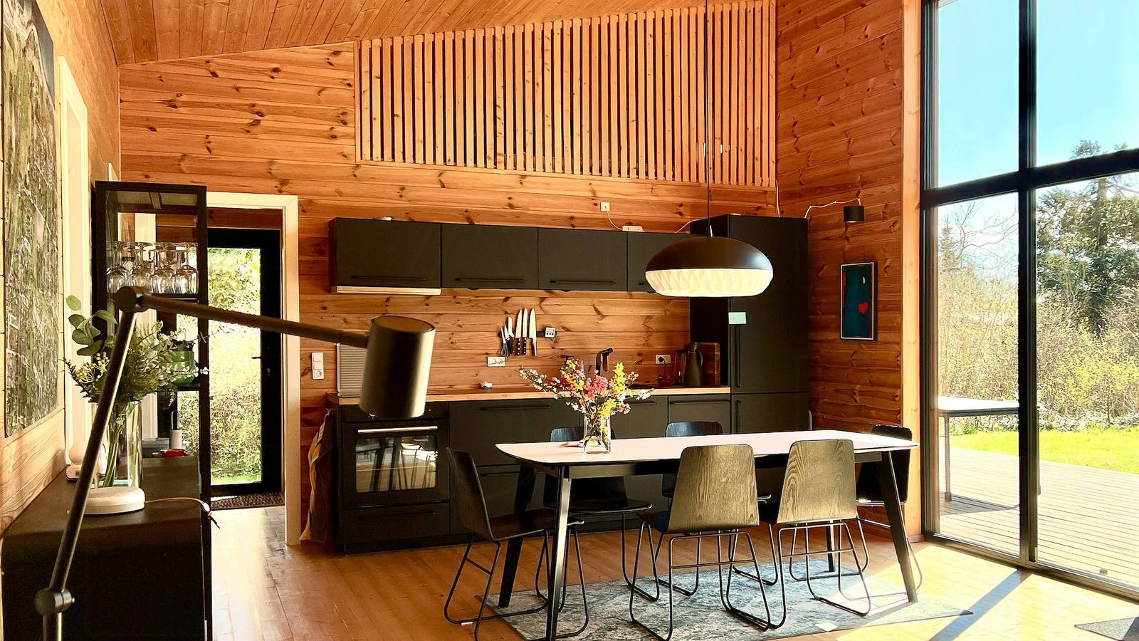 Architect-designed holiday home by Isefjord in Kirke Hyllinge, Northeastseeland