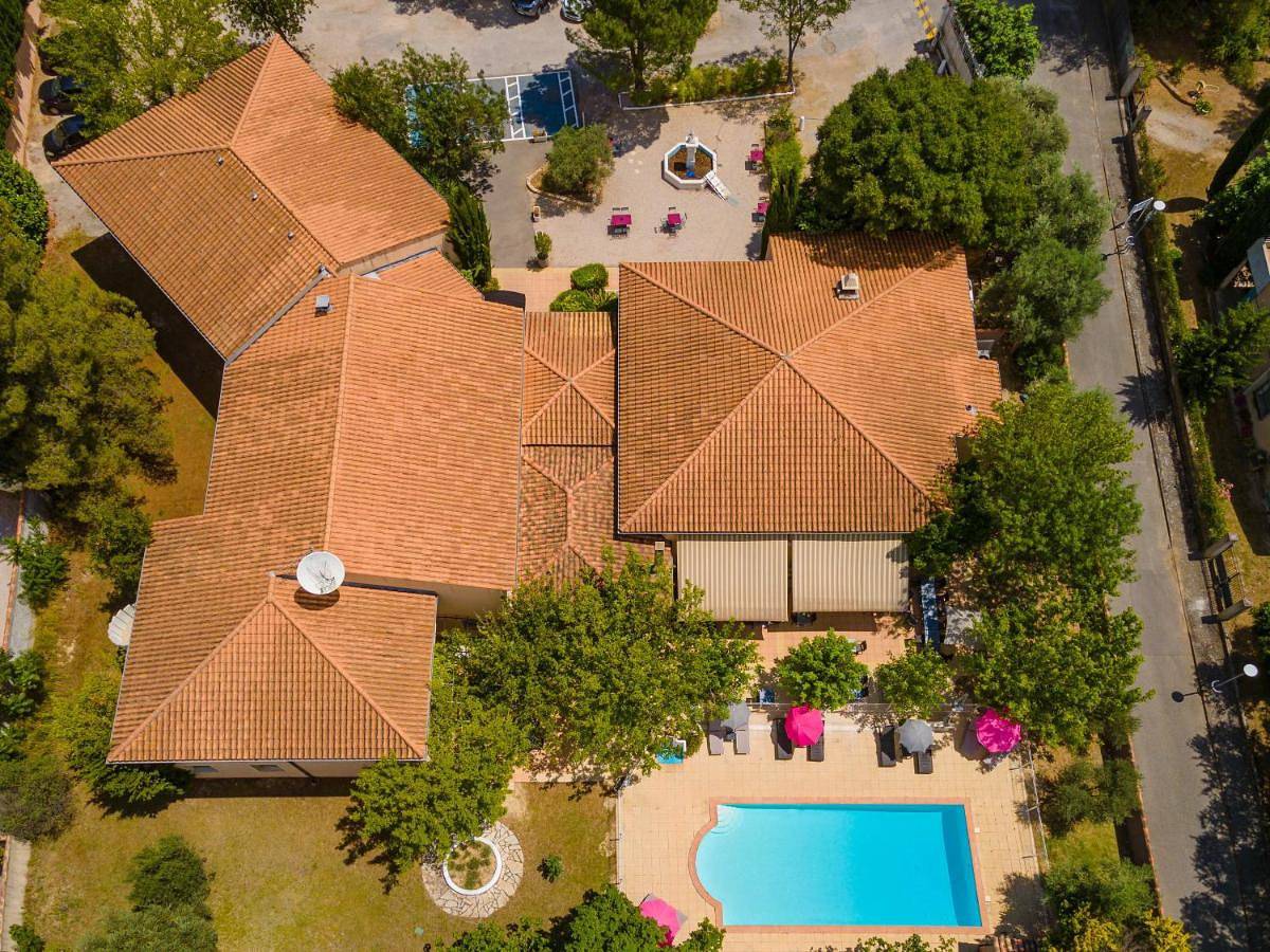 Logis Hotel Noemys pont de l'Etoile in Aubagne, Côte méditerranéenne (France)