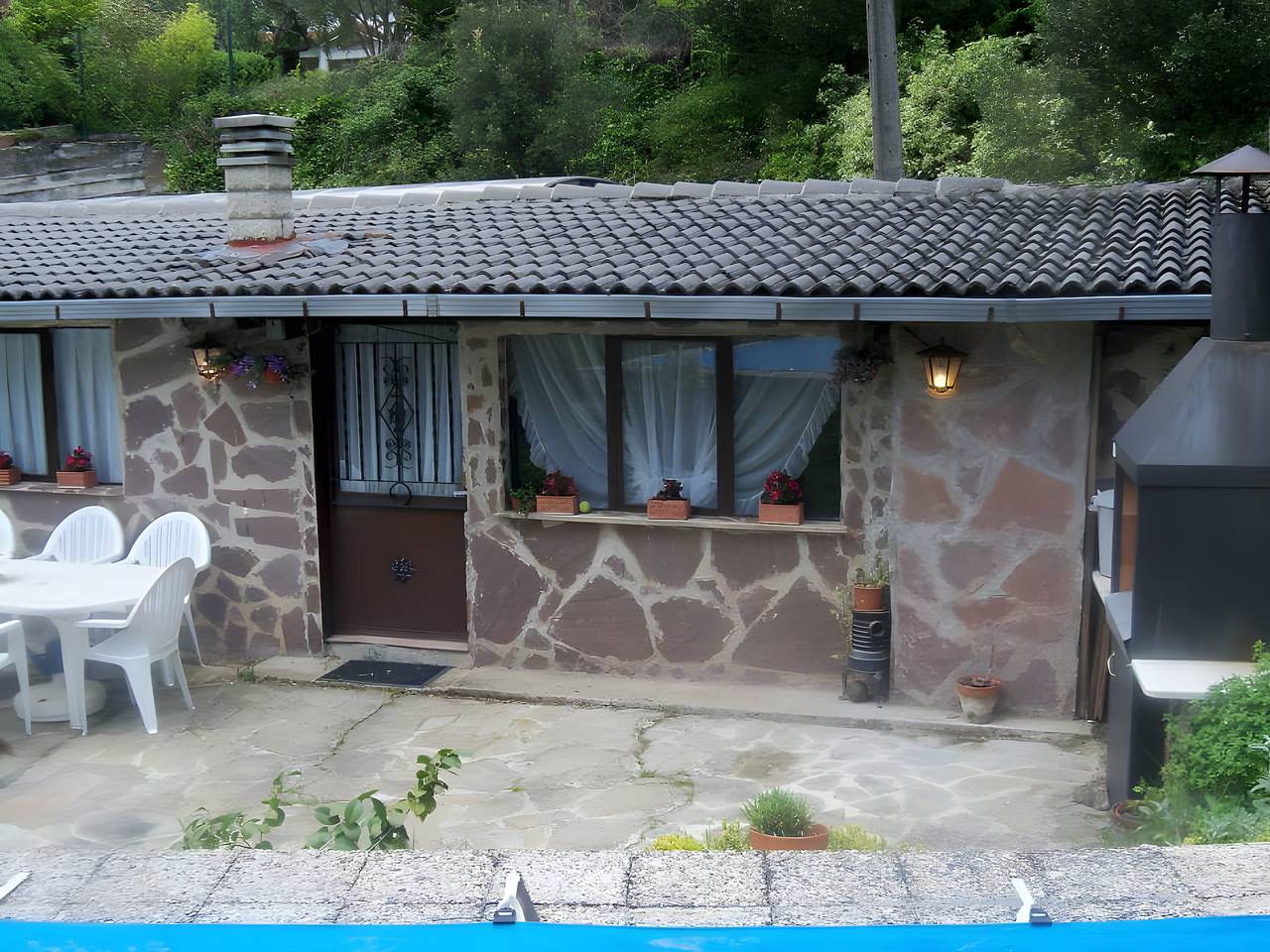 Apartamento entero, Apartamento 'Basterretxea ll' con vistas a la montaña, terraza privada y Wi-Fi in Ollo, Provincia de Navarra