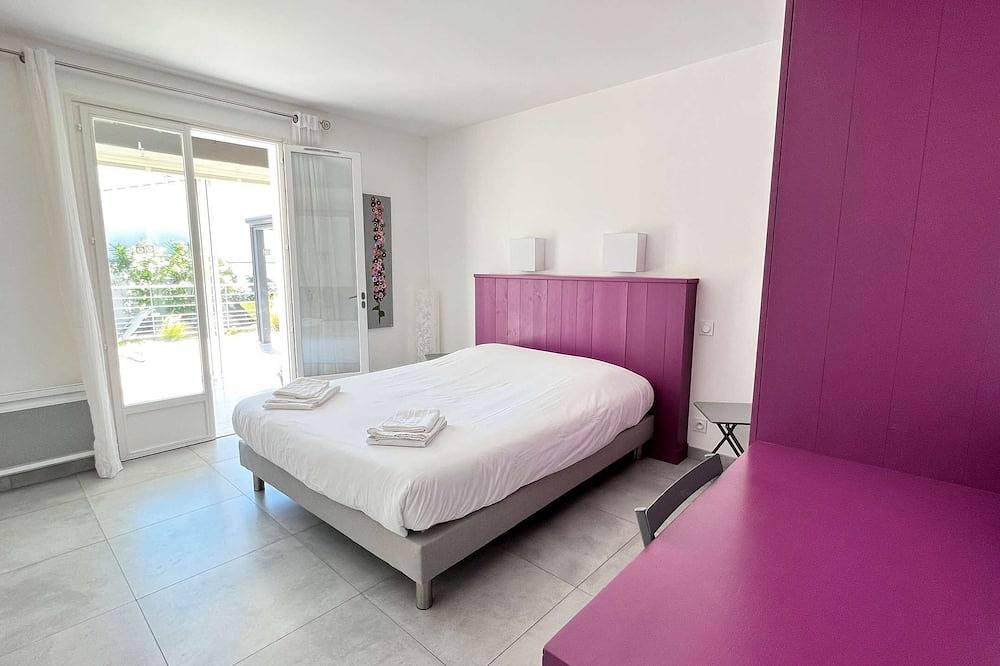 Superb villa with heated pool, near the sea in Ars-en-Ré, Ile de Re