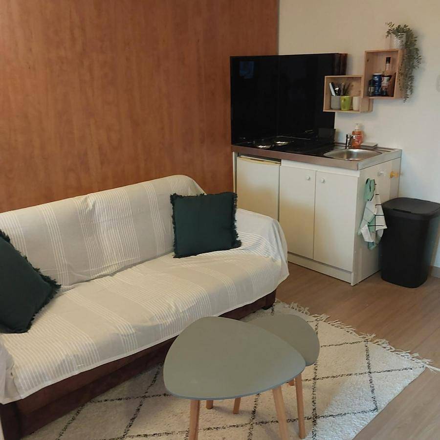 Appartement entier, One-Bedroom Apartment in Mérignac, Région de Bordeaux
