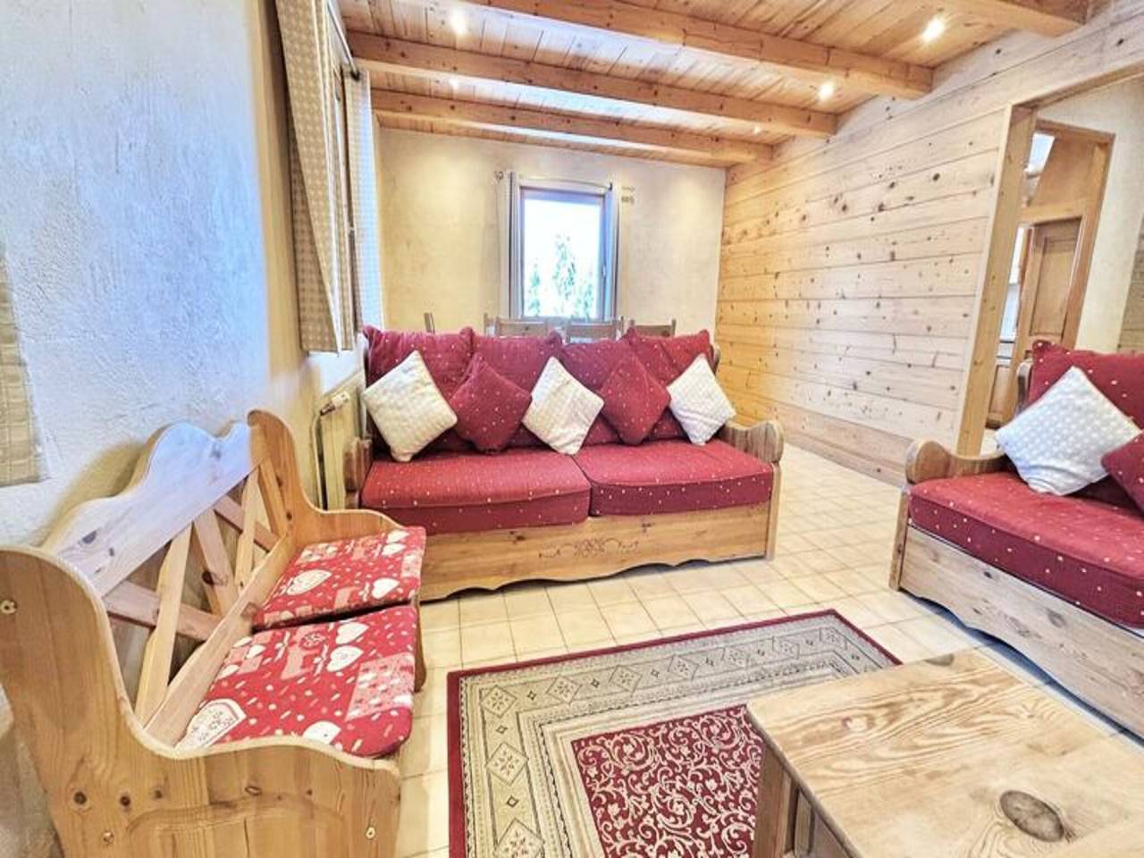 Appartement entier, Chalet à Mont Rond avec spa et accès aux pistes de ski in Notre-Dame-de-Bellecombe, Région d'Albertville