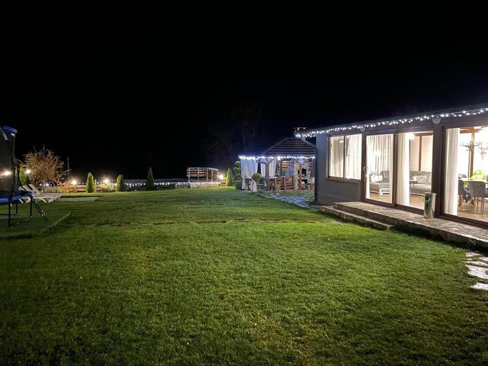 Villa für 12 Personen, mit Balkon und Terrasse sowie Garten und Pool in Bulgarien - 4