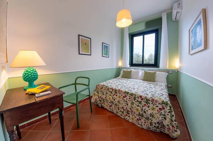 Gîte pour 8 personnes, avec jacuzzi ainsi que jardin et piscine à Aci Castello - 3