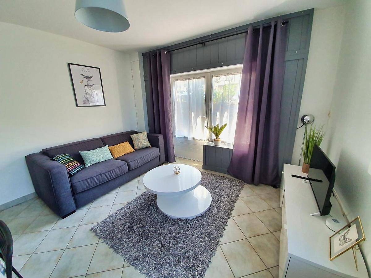 Appartement entier, One-Bedroom Apartment in Mende, Parc national des Cévennes