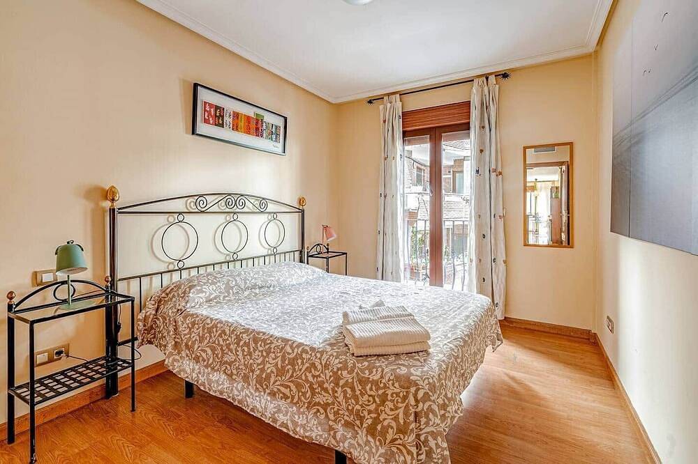 Apartamento entero, Luz natural, silencioso y muy bien situado in Chamartín (Madrid), Madrid