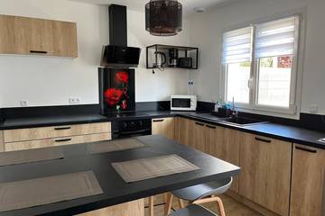 Location de vacances pour 8 personnes, avec jardin et terrasse à Pontault-Combault