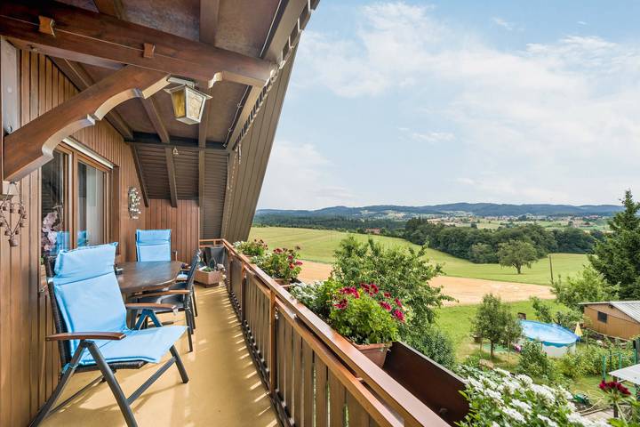 Ferienwohnung für 6 Personen, mit Balkon und Garten in Markgraeflerland