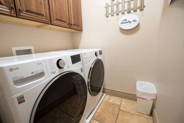 Ferienhaus für 10 Personen, mit Pool und Whirlpool sowie Balkon - 1