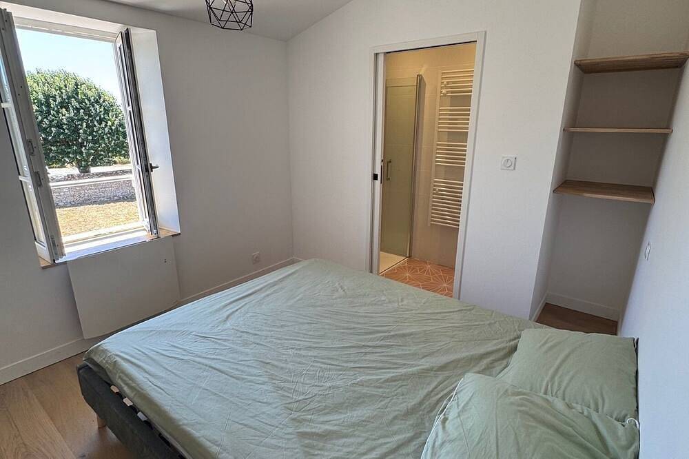 Fisherman's house in the heart of Saint Clément des Baleines in Saint-Clément-des-Baleines, La Rochelle region