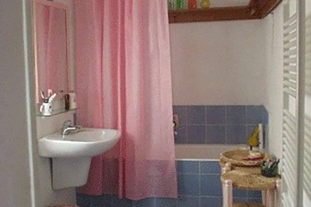 Genießen Sie einen einzigartigen Urlaub, abwechselnd Meer und Entspannung in Lingueglietta, Cipressa