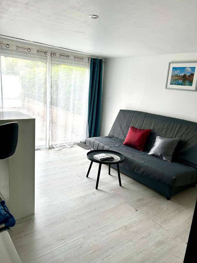 Gîte pour 2 personnes, avec piscine et terrasse à Villeneuve - 3