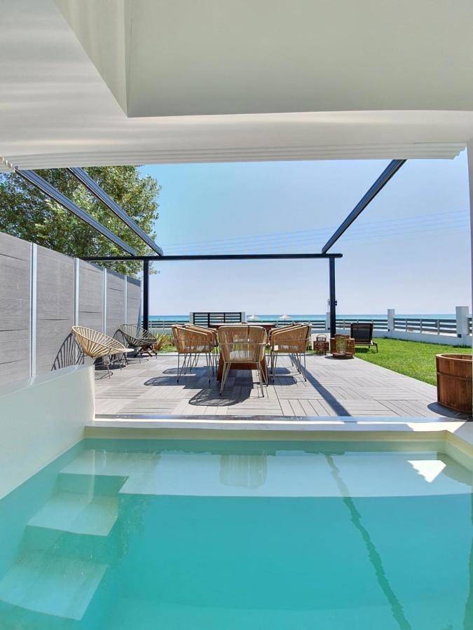 Gîte pour 3 personnes, avec Balcon et Terrasse ainsi que Jardin et Vue dans Nea Kallikratia