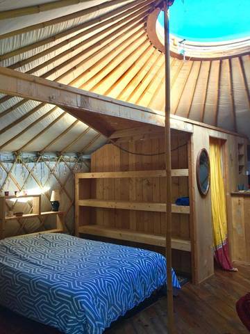 Tente pour 3 personnes, avec jardin et terrasse dans le Cantal