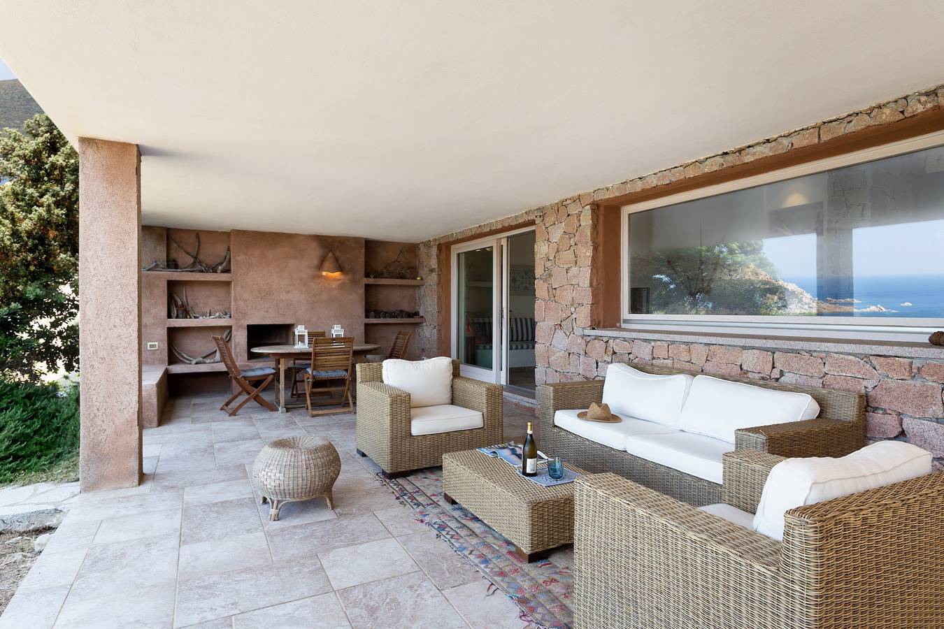 Villa moderne "I Graniti" près de la mer avec vue sur la mer, patio, climatisation et Wi-Fi in Baia Santa Reparata, Santa Teresa Gallura