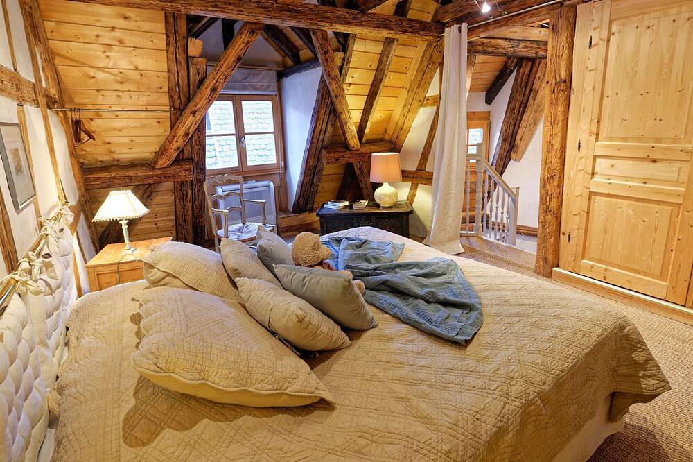Ganze Wohnung, Die Wache - Maisonnette Fewo in der Stadtmauer in Riquewihr, Regionaler Naturpark Belchen der Vogesen