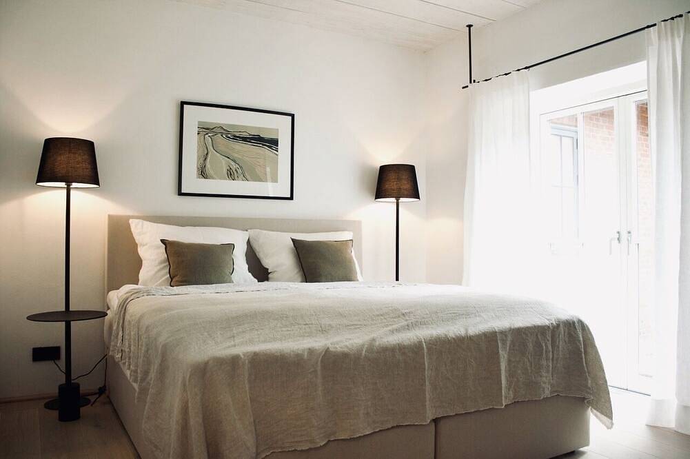 5* Reetdachhaus  Ziegelmacher Achten 6600qm Naturgarten mit Teich und Außensauna in Rodenäs, Nordfriesland