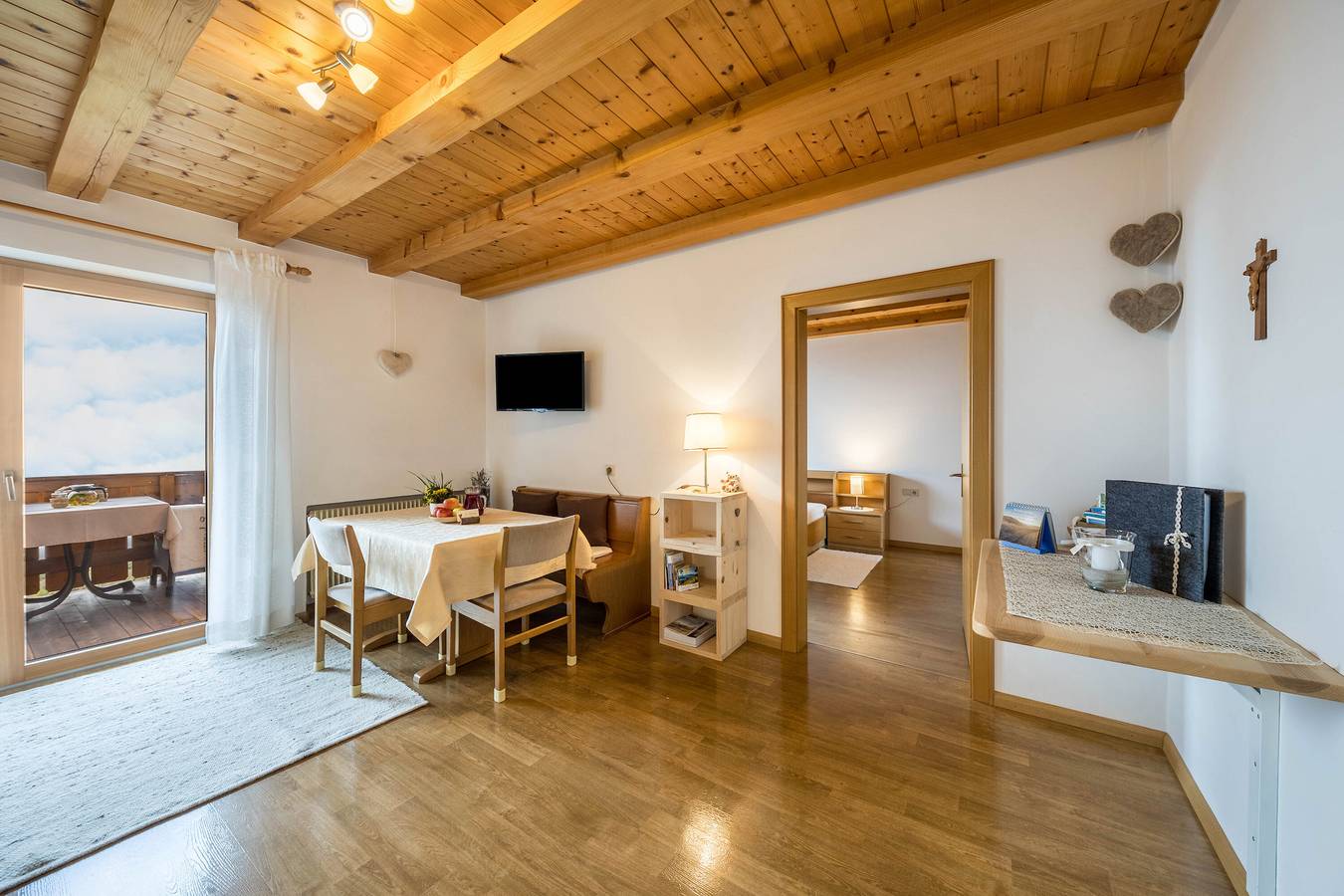Ganze Wohnung, Eichernhof Apartment Marillenblüte auf Wunsch leckeres Vitalfrühstück und Abendessen in Vöran, Sarntaler Alpen