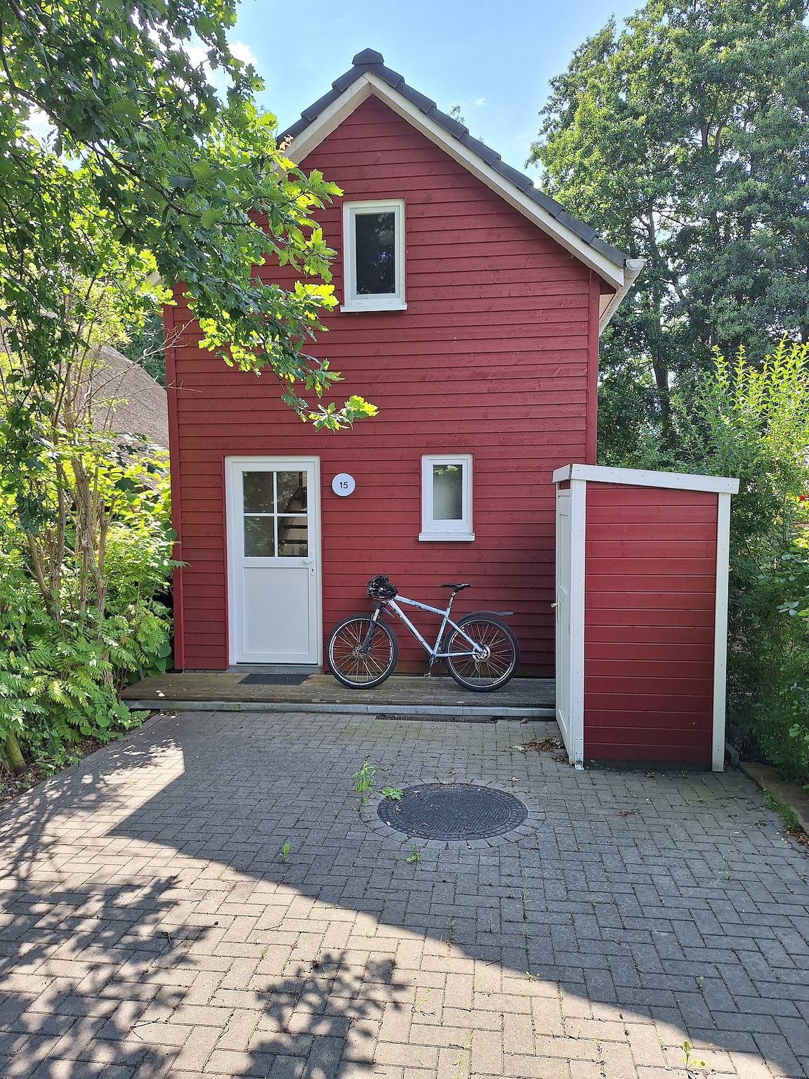 Ferienhaus 'Am Wasser, Bootshaus' mit privater Terrasse in Güstrow, Mecklenburgische Seenplatte