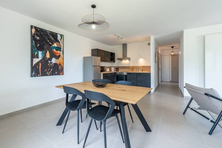 Gîte pour 4 personnes, avec balcon, adapté aux familles à Annecy - 3