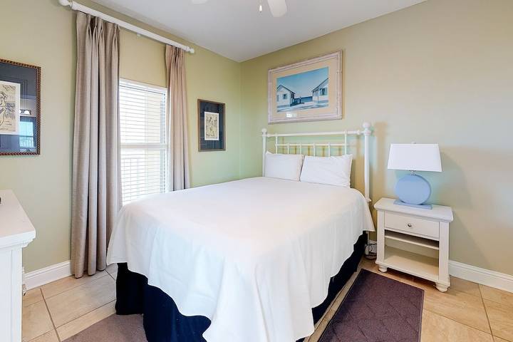 Vacation apartment for 6 people, with balcony and hot tub as well as pool and sauna in Alabama