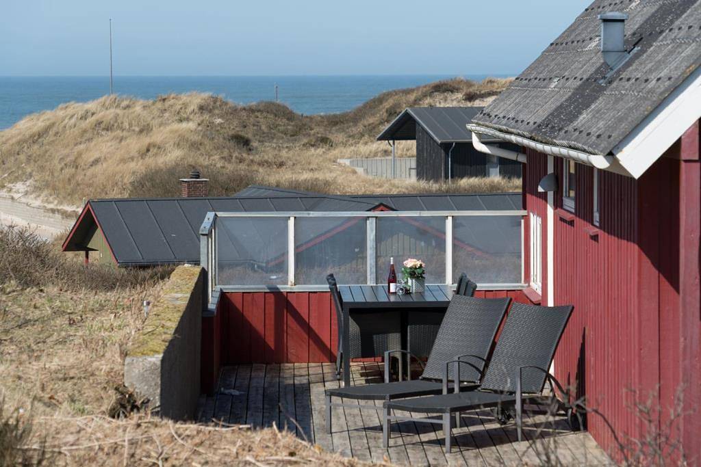 Schönes Ferienhaus über 2 Etagen mit Meerblick in Henne, Varde