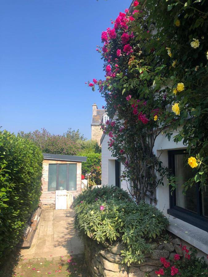 Three-Bedroom Villa in Roscoff, Ceinture Dorée