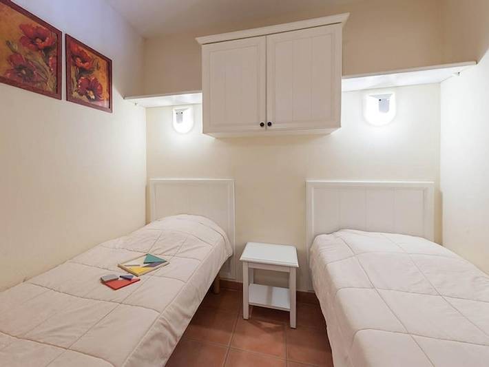 Location de vacances pour 4 personnes, avec bassin pour enfant dans Golf de Pont Royal - 3