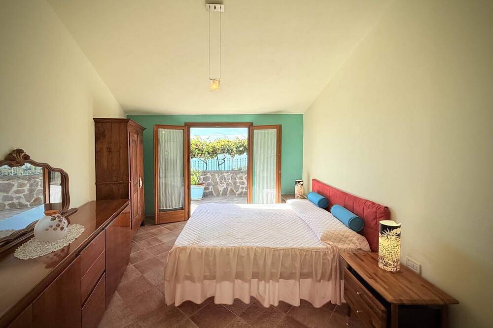 \"Villa Vineyard\" sol Cottage y el mar rodeado de naturaleza in San Giacomo (Camporosso), Camporosso