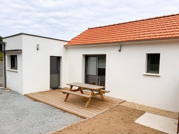 Location de vacances pour 4 personnes, avec Terrasse ainsi que Jardin et Vue dans Plage De La Paree Du Jonc - 4