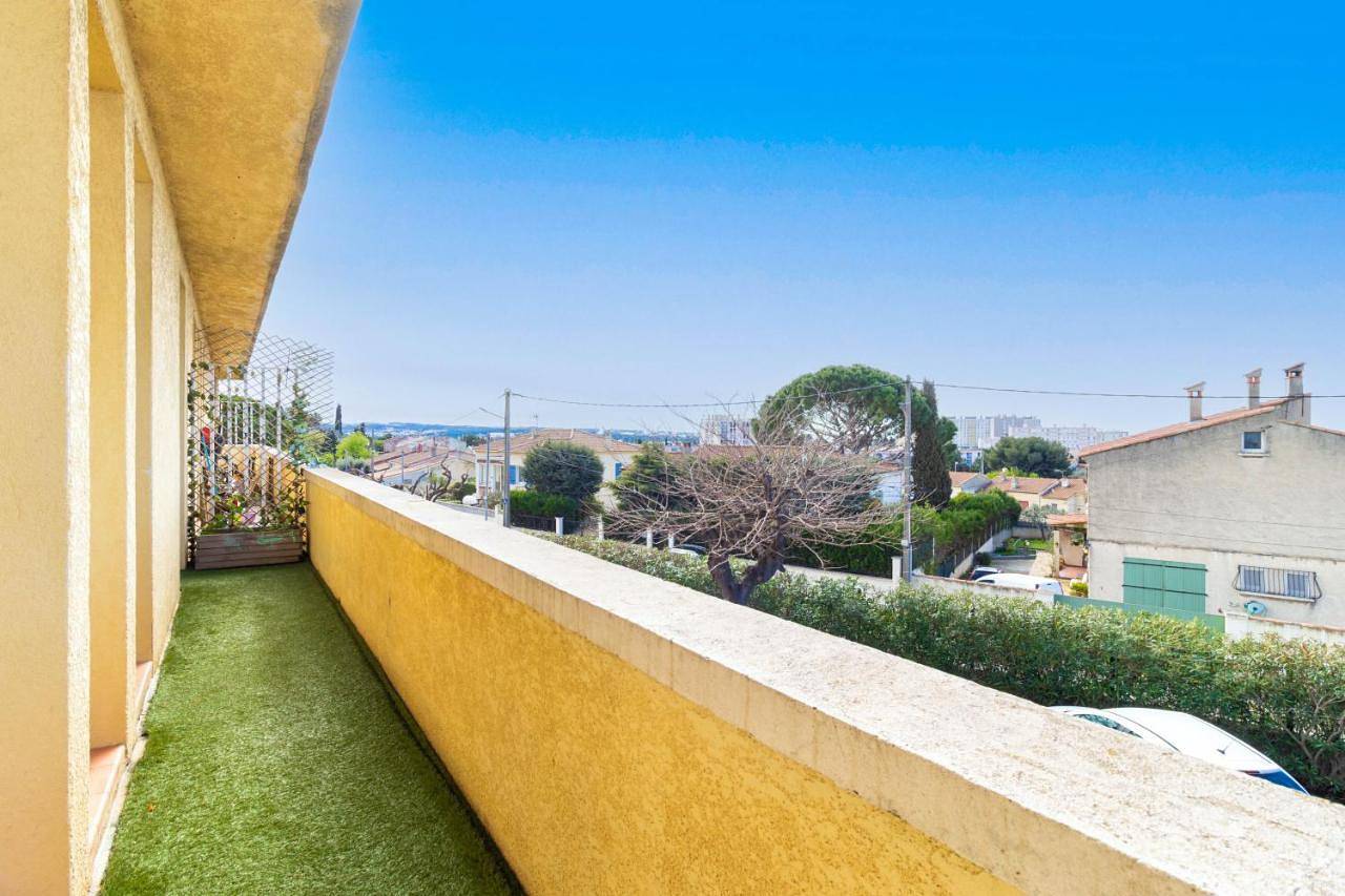 Appartement entier, Two-Bedroom Apartment in Port-de-Bouc, Côte méditerranéenne (France)